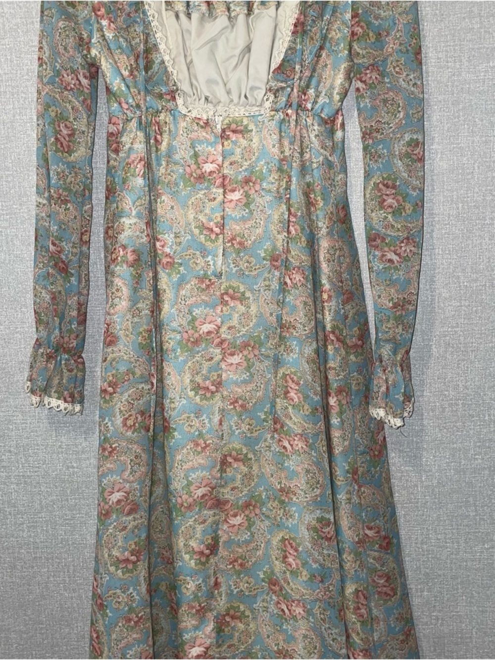 Vintage 1970s Gunne style Romantic Dress with Victorian Floral Print - Picture 12 of 15